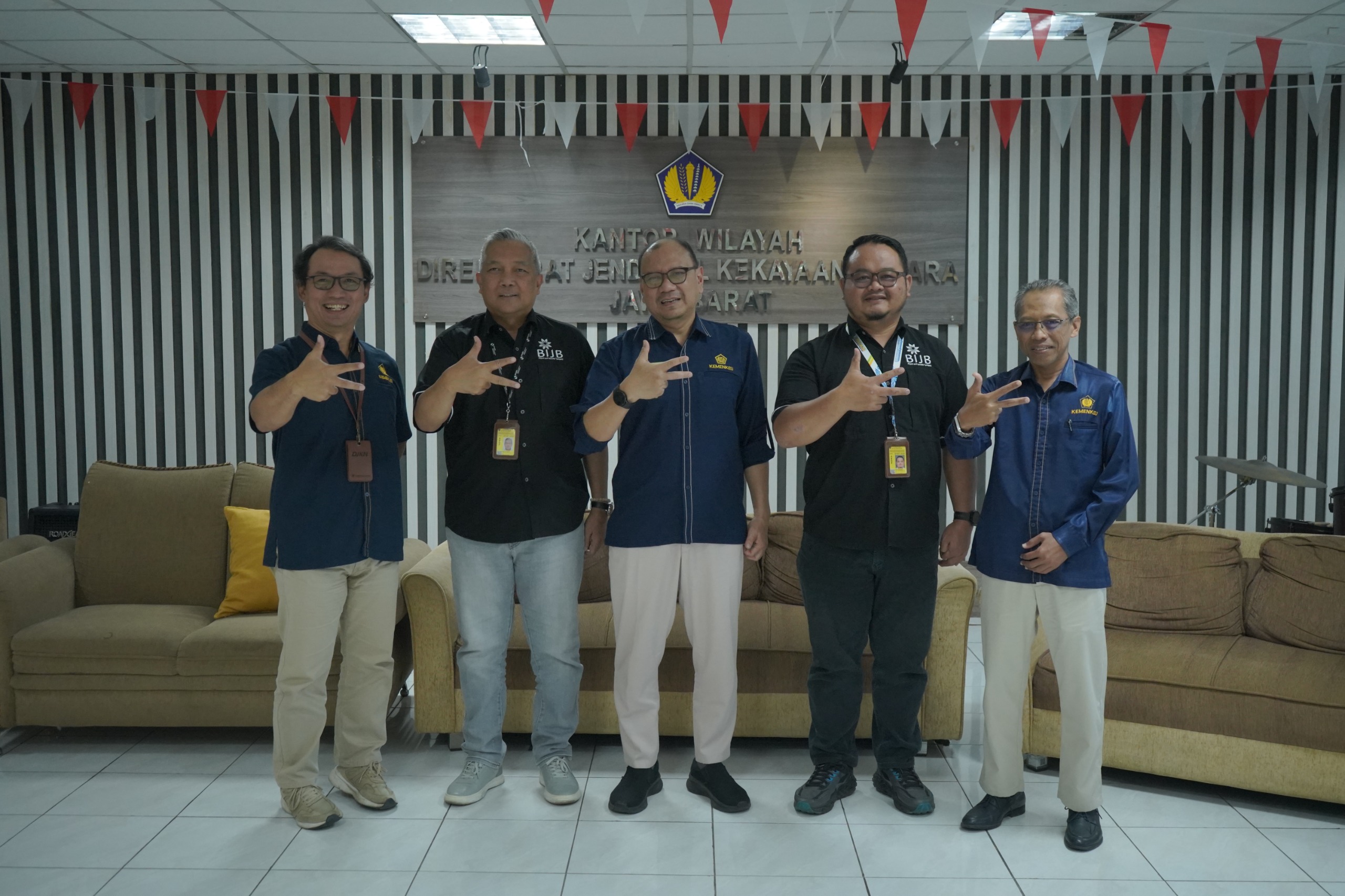 Plt. Direktur PT BIJB (Perseroda) Audiensi dengan Kepala Kanwil DJKN Jawa Barat Bahas Penilaian Aset Bandara Kertajati