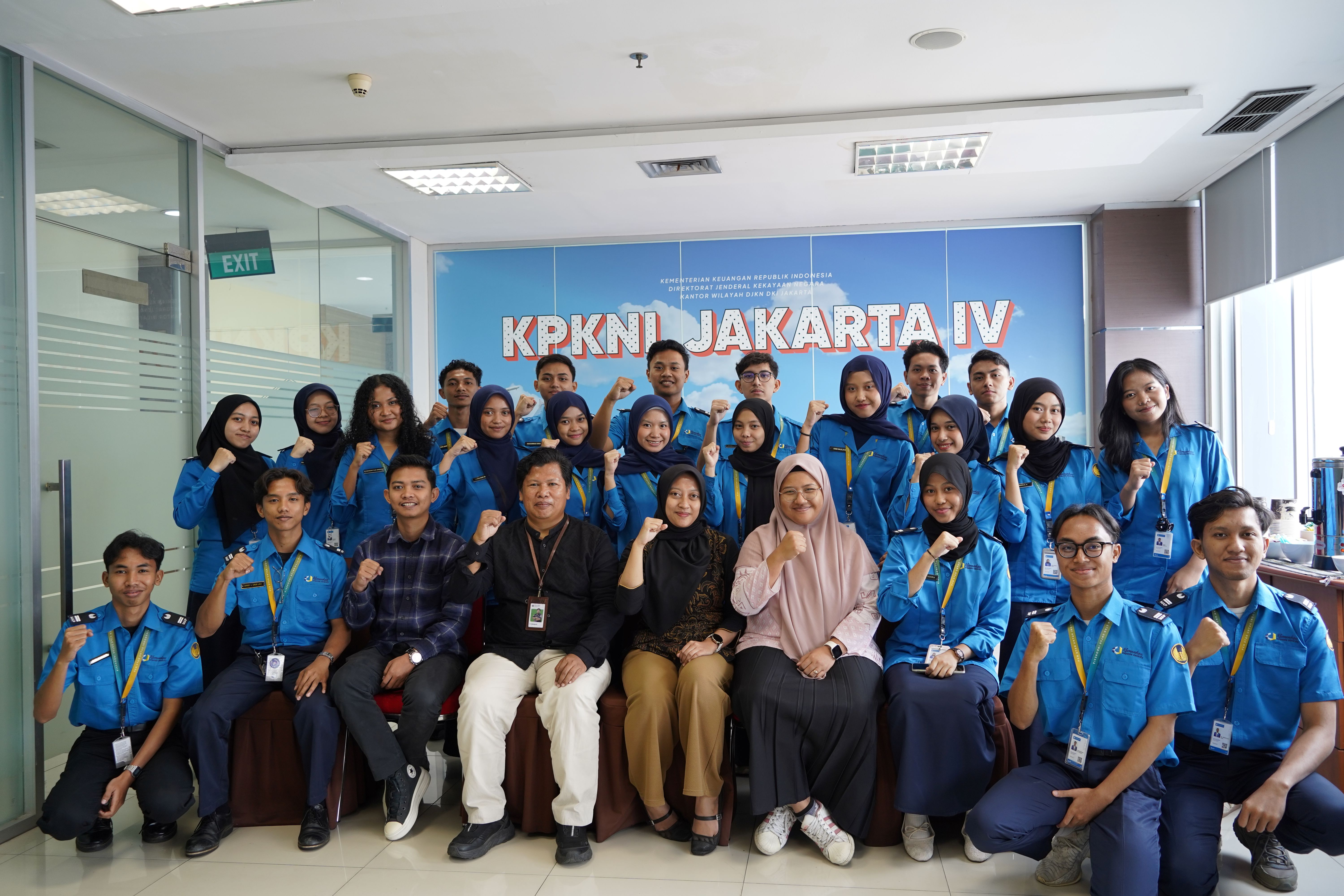 Dari Kampus ke Lapangan: Mahasiswa PKN STAN Pelajari Pengelolaan BMN di KPKNL Jakarta IV