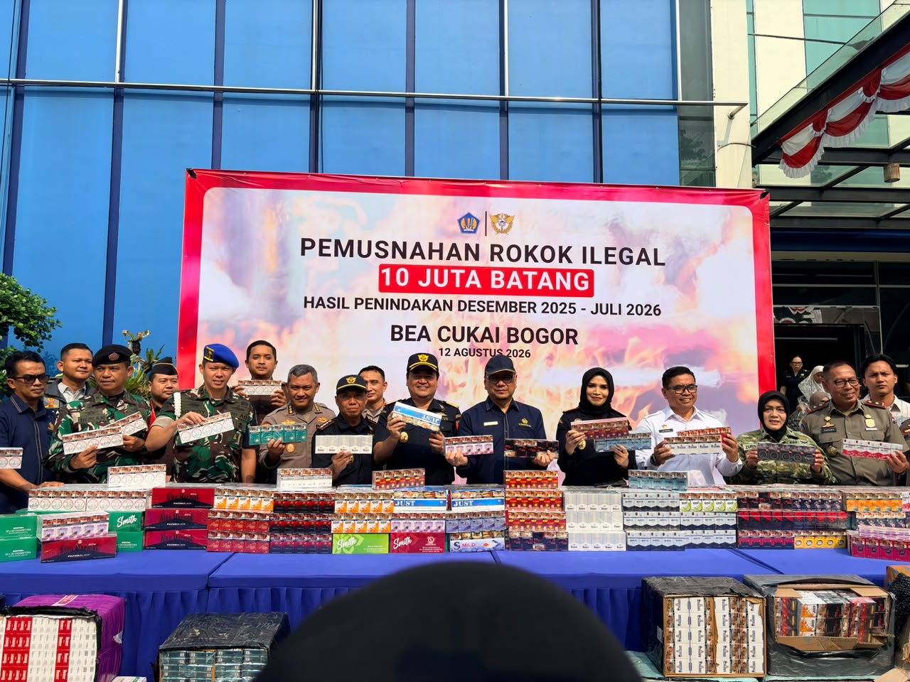 Kanwil DJKN Jawa Barat Hadiri Pemusnahan 10 Juta Batang Rokok Ilegal