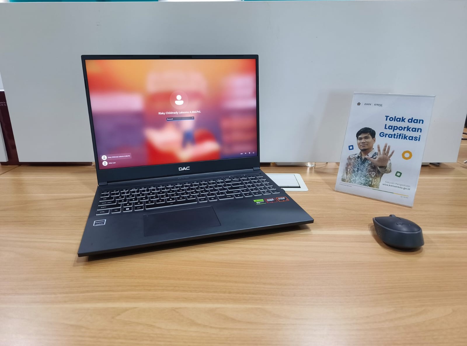 Clean Desk, Clear Desktop: Langkah Sederhana Mencegah Pencurian Data dan Informasi