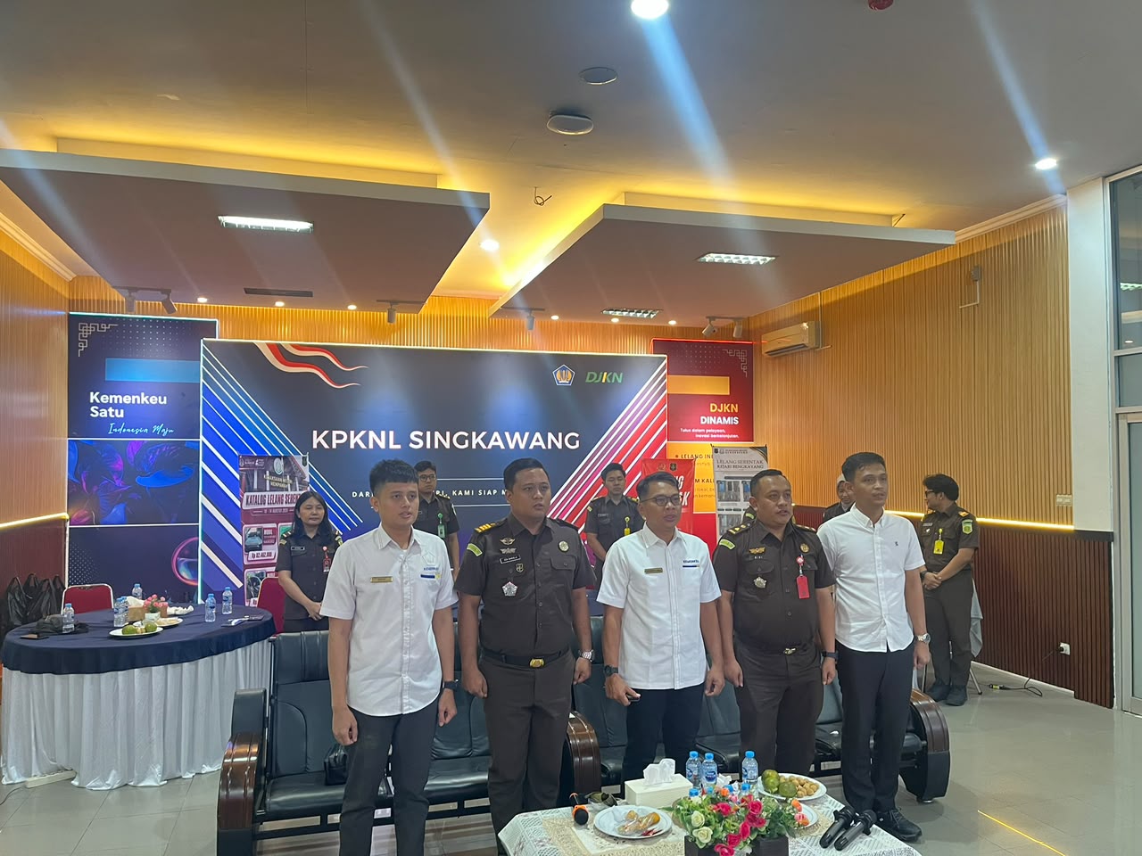KPKNL Singkawang dan Lima Kejaksaan Negeri Bersinergi Sukseskan Lelang Serentak Barang Rampasan Negara