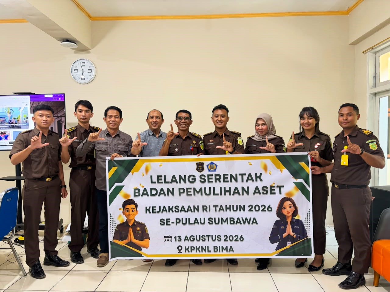 KPKNL Bima bersama Kejaksaan se-Pulau Sumbawa Gelar Lelang Serentak Barang Rampasan