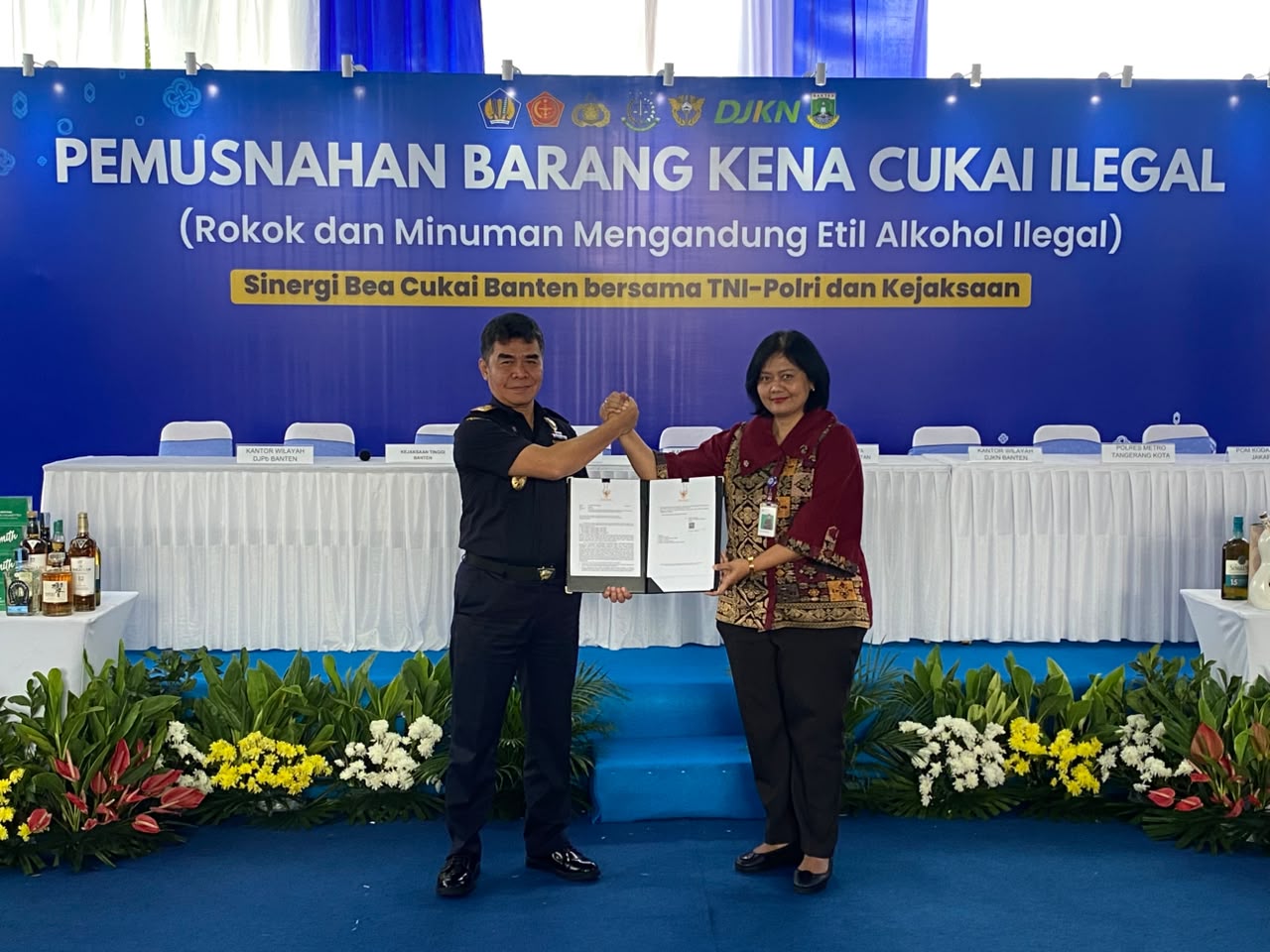 Kepala Kanwil DJKN Banten Hadiri Pemusnahan BMMN dan Barang Bukti Hasil Penindakan Bea Cukai