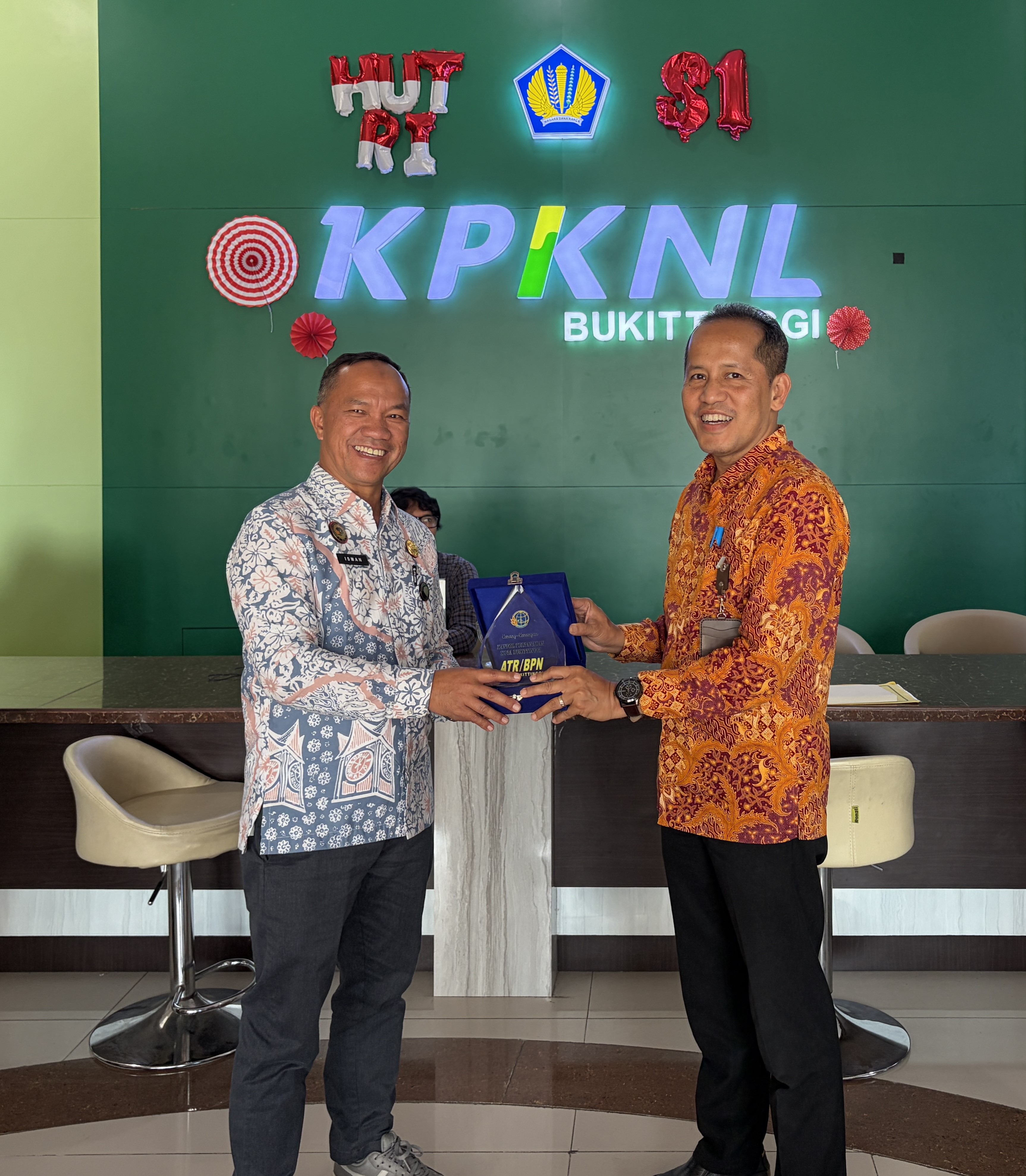 KPKNL Bukittinggi Sharing Knowledge Pembangunan Zona Integritas WBBM Bersama Kantor Pertanahan Kota Bukittinggi