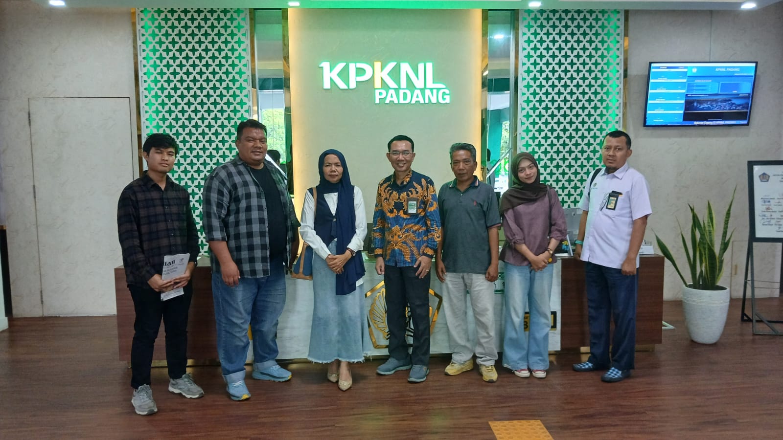 KPKNL Padang dan Harian Haluan Perkuat Sinergi Edukasi Pelayanan Publik dan Kekayaan Negara