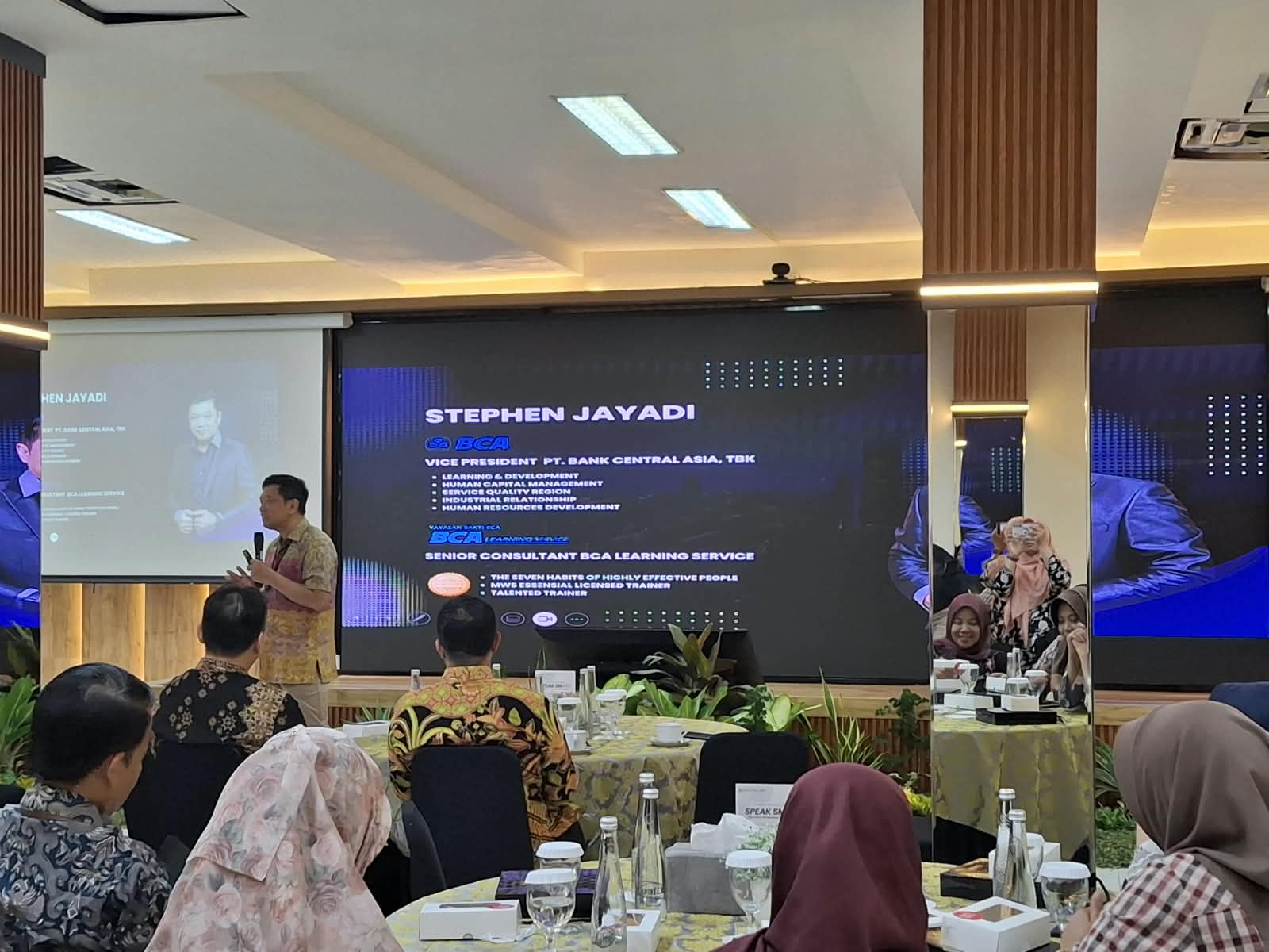 Internalisasi Budaya Pelayanan Prima, Hadirkan Pelatihan "Speak Smart!"