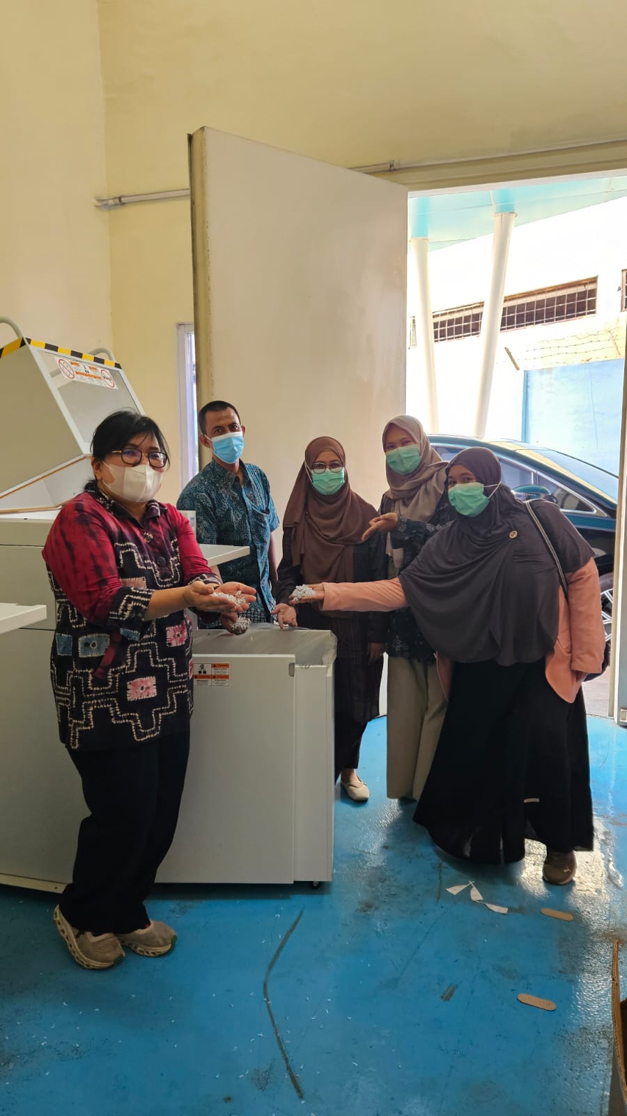 Wujudkan Tata Kelola Kearsipan yang Tertib, KPKNL Bekasi Laksanakan Pemusnahan Arsip Habis Masa Retensi