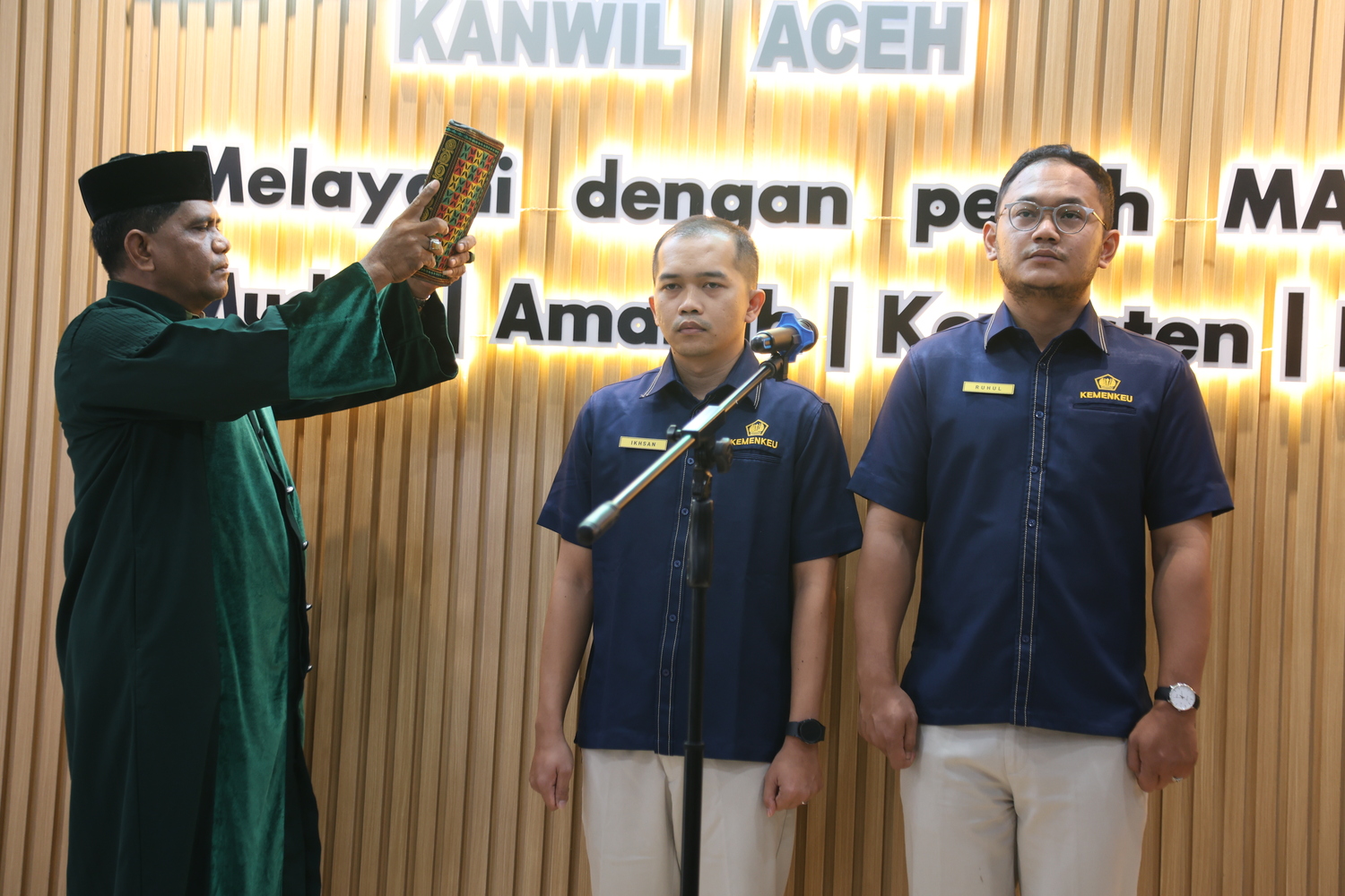 Dua Pegawai KPKNL Banda Aceh Dilantik sebagai Pejabat Lelang Kelas I