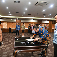 Dirjen Kekayaan Negara Lantik Ketua PUPN Cabang Banten dan Cabang Kalimantan Barat