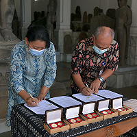 DJKN Serah Terimakan 10 Keping Koin Emas sebagai Koleksi Museum Nasional