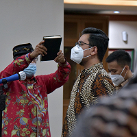Lantik Pejabat Fungsional Pelelang, Arsiparis, dan ASN baru, Dirjen KN: Tegakkan Peraturan Perundangan dan Jaga Tata Kelola yang Baik