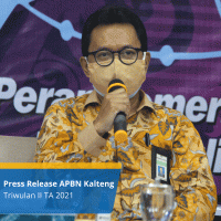 KPKNL Palangka Raya Sampaikan Realisasi PNBP dalam Press Conference APBN Prov Kalsel