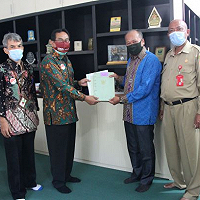 Utang Lunas berkat Program Keringanan Utang, Debitur Kembali Dapatkan Sertifikat yang Dijaminkan