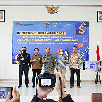 Press Conference Kinerja APBN Prov. Sulteng, PNBP hingga Maret 2022 Sebesar Rp453,76 Miliar