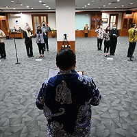 Tambah Kekuatan DJKN, Sekretaris DJKN Ambil Sumpah 84 PNS Baru 