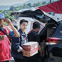 KPKNL Palu Salurkan Bantuan kepada Korban Banjir Bandang Sigi