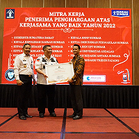 KPKNL Padang Terima Penghargaan atas Kemitraan dan Kerjasamanya dari Kanwil Kemenkumham Sumbar