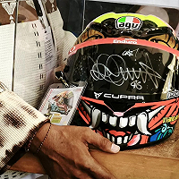 Helm Spesial Valentino Rossi Laku Rp 15 Juta, Cuma Ada Satu di Dunia!